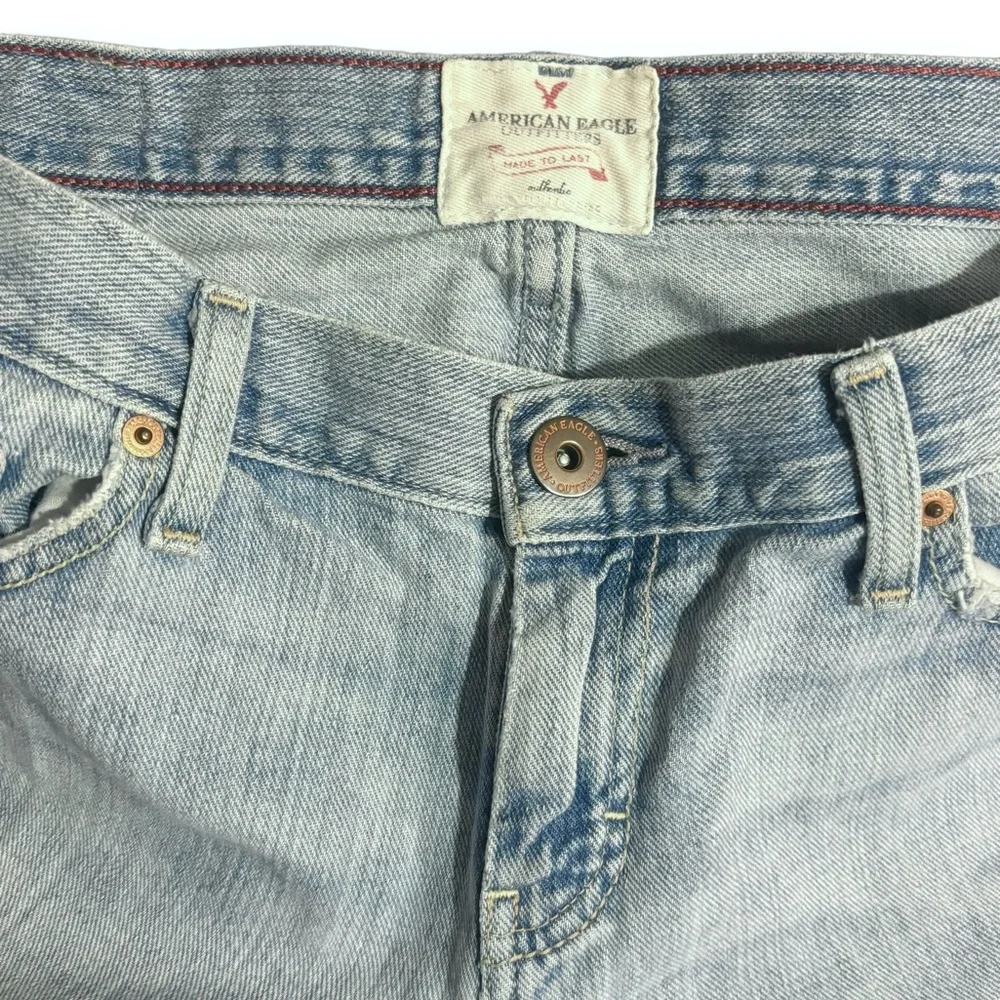 AMERICAN EAGLE 90s Hipster Flare Light Wash Jeans - Picture 5 of 7